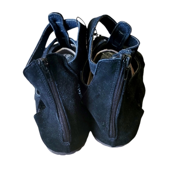 Muk Luks Black Suede Leather Gladiator Flat Sandles Size 10 Memory Foam NWT - Picture 5 of 8